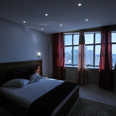 Immeuble Gazbar Appartement Gabès Buitenkant foto